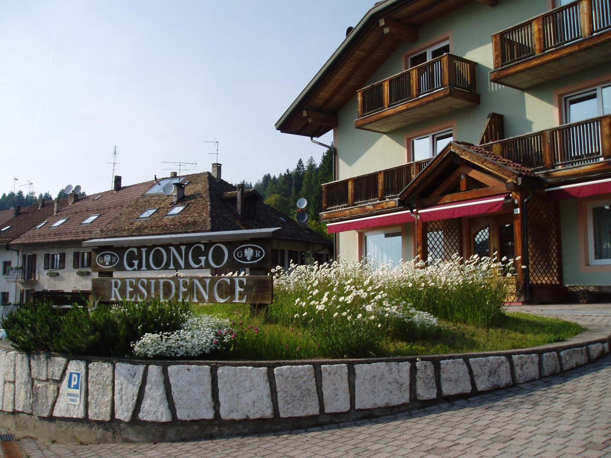 Giongo Residence - Appartamenti Lavarone Luaran gambar