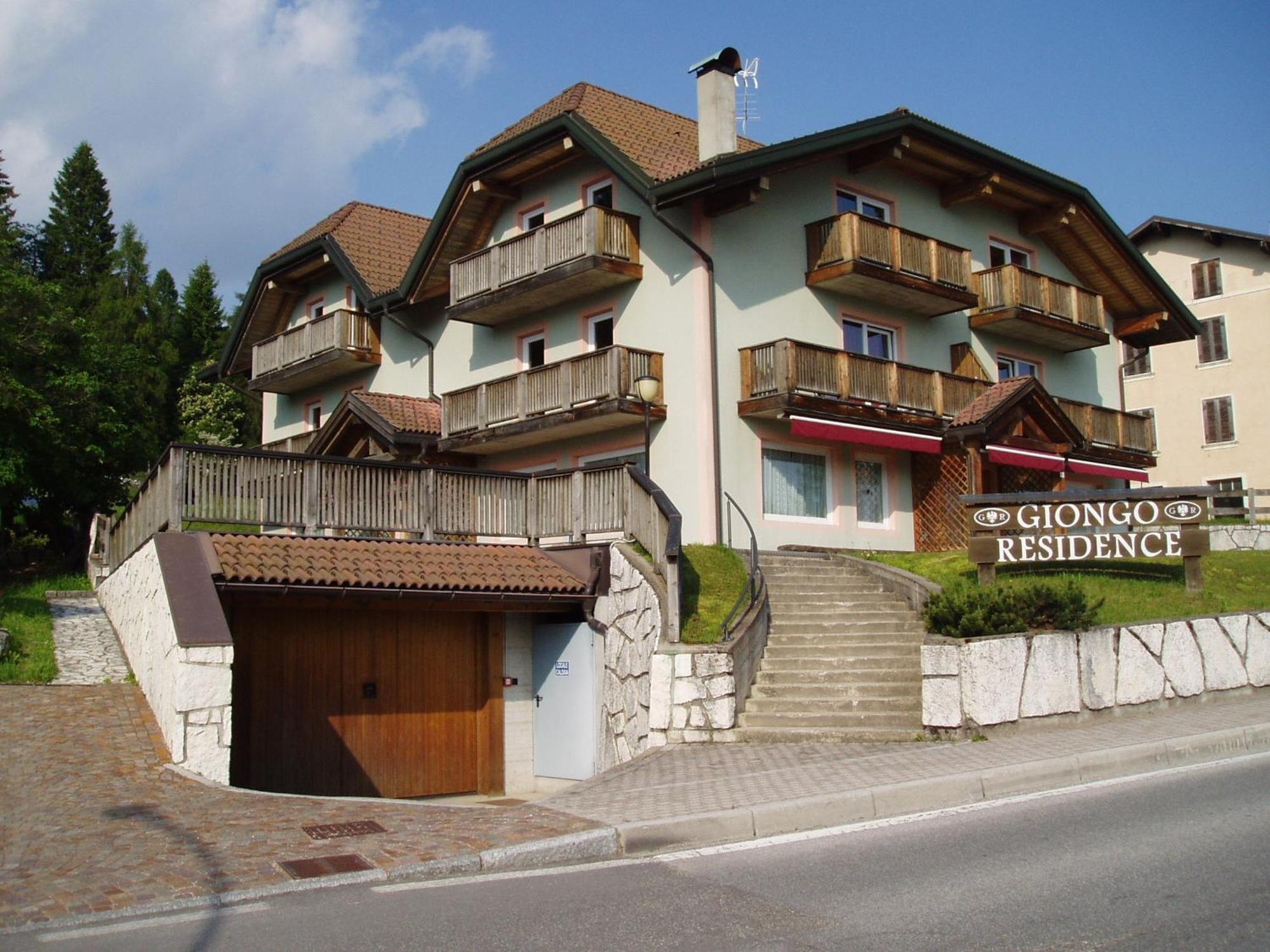 Giongo Residence - Appartamenti Lavarone Luaran gambar