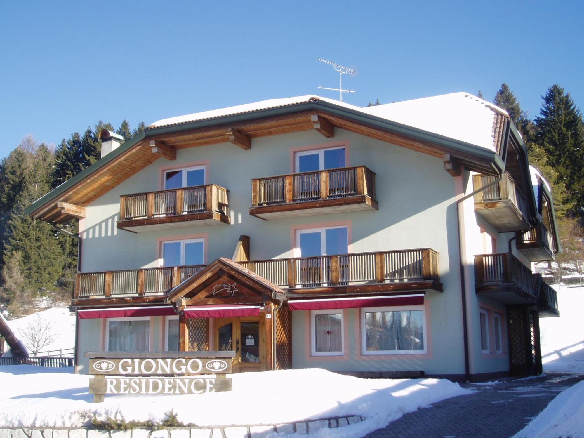Giongo Residence - Appartamenti Lavarone Luaran gambar