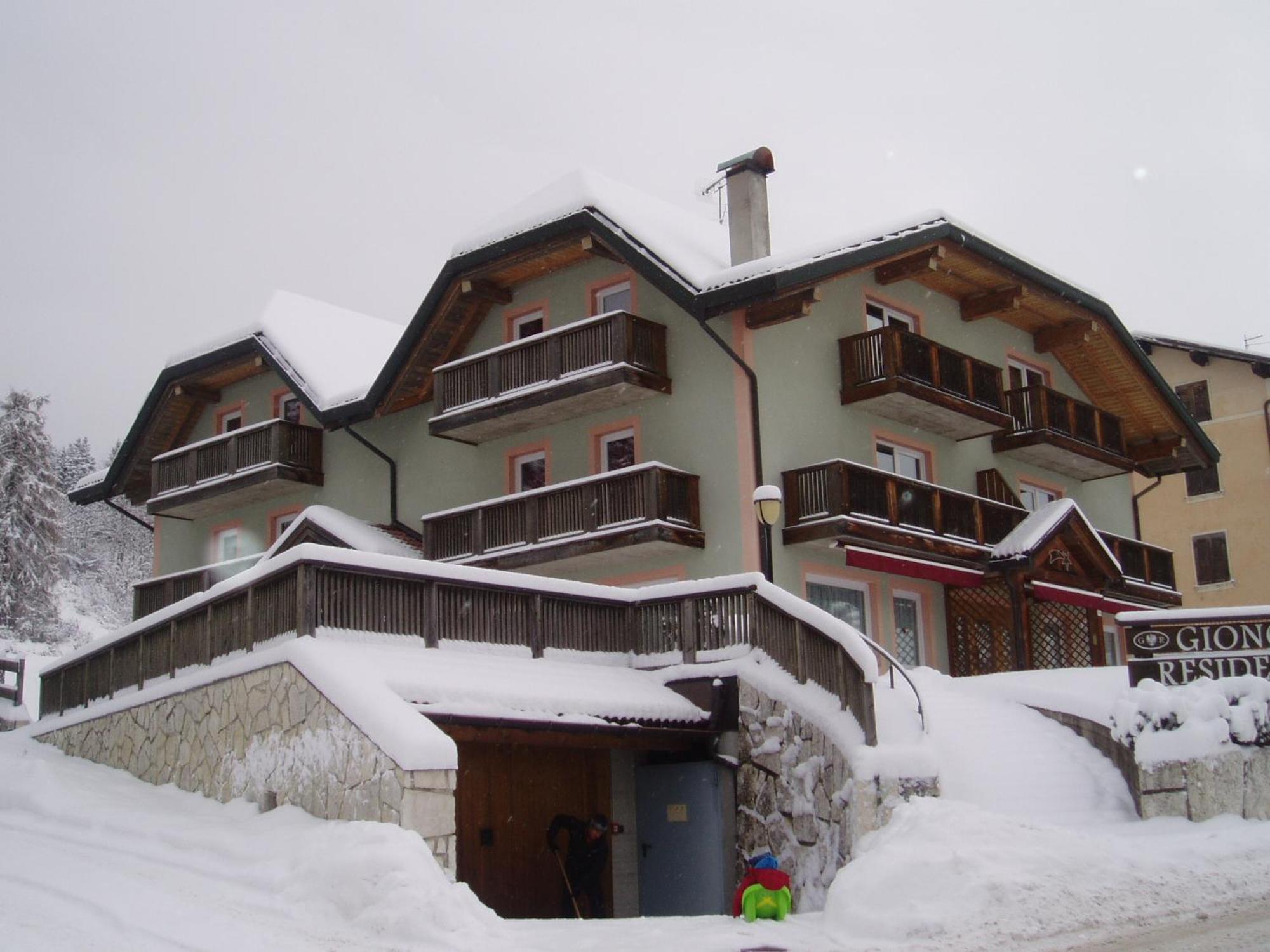 Giongo Residence - Appartamenti Lavarone Luaran gambar