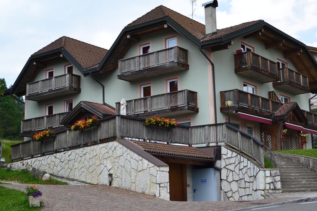 Giongo Residence - Appartamenti Lavarone Luaran gambar