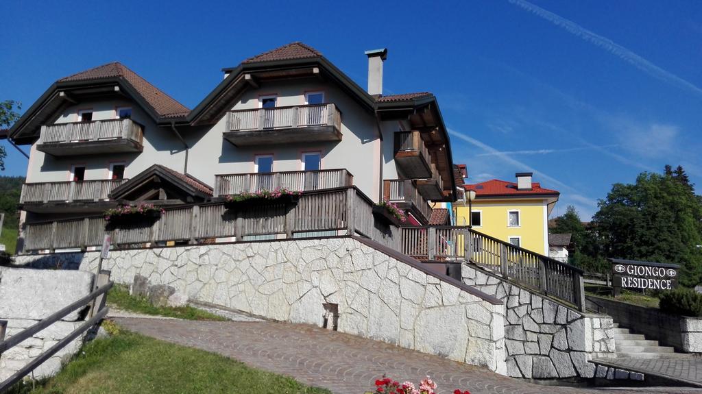 Giongo Residence - Appartamenti Lavarone Luaran gambar